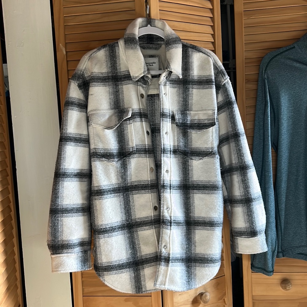 Women’s plaid shacket